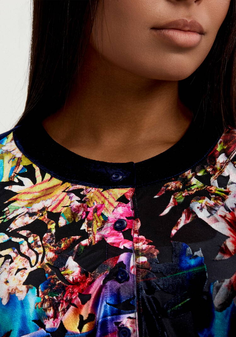 Блуза свободного кроя  с цветочными вставками шир.  750, рис. 13