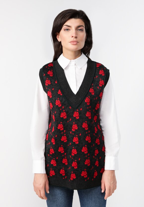 Жилет женский с цветочным рисунком шир.  580, рис. 36