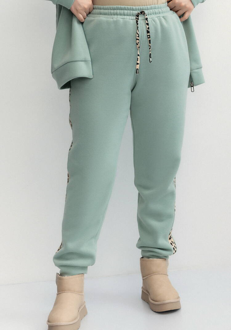 Брюки с леопардовыми лампасами шир.  750, рис. 40