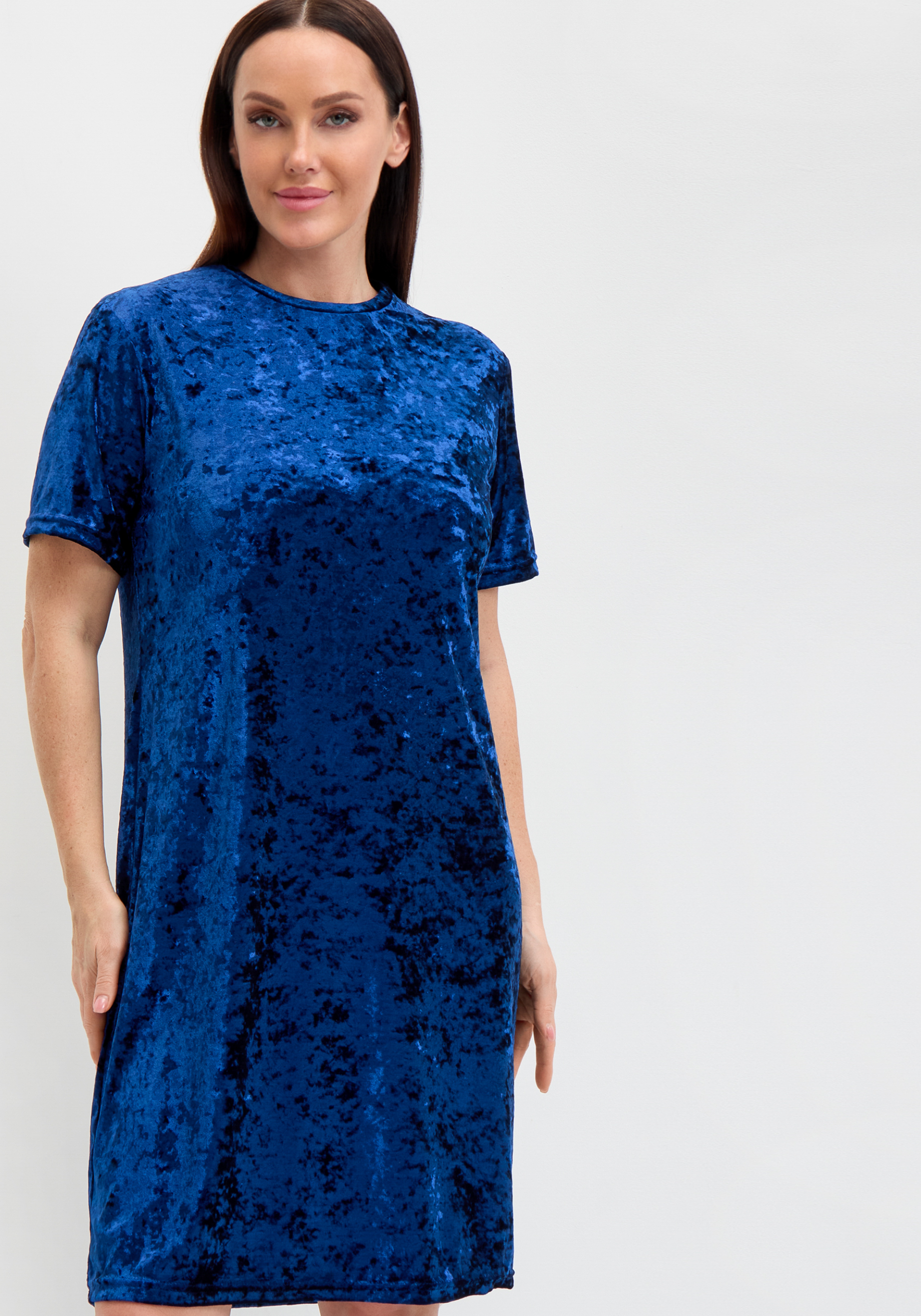 Платье велюровое  с карманами