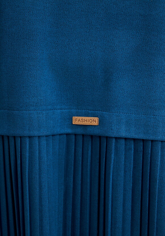 Платье-рубашка с плиссированной спинкой шир.  580, рис. 16