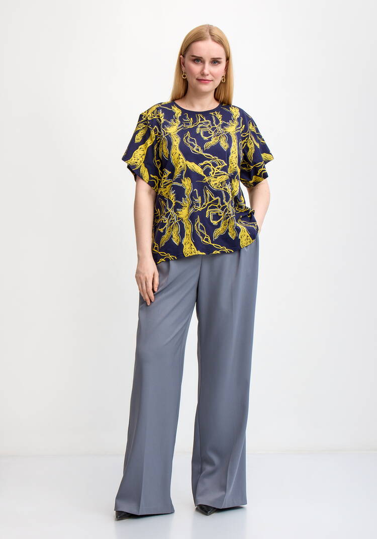 Блуза с оригинальным принтом и стразами шир.  750, рис. 36