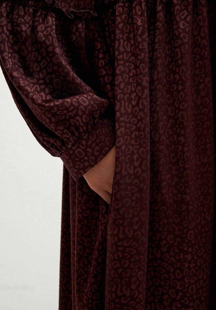 Платье свободного кроя с кокеткой шир.  750, рис. 15