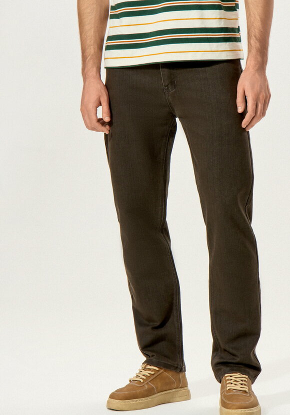 Брюки прямые из джинсовой ткани с карманами шир.  580, рис. 2