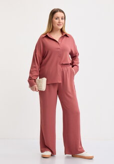 Брюки широкие на резинке по талии