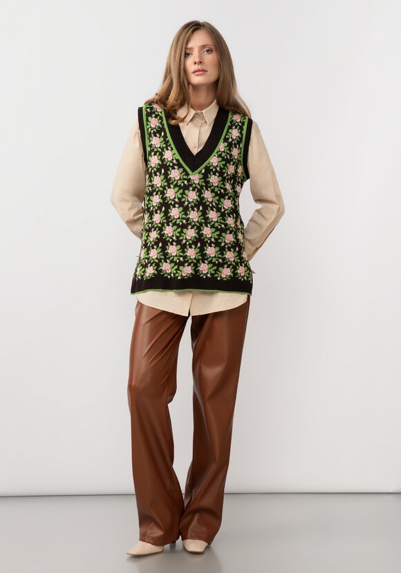 Жилет женский с цветочным рисунком шир.  580, рис. 9