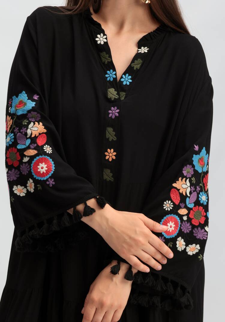 Платье ярусное с вышивкой и бахромой шир.  750, рис. 6