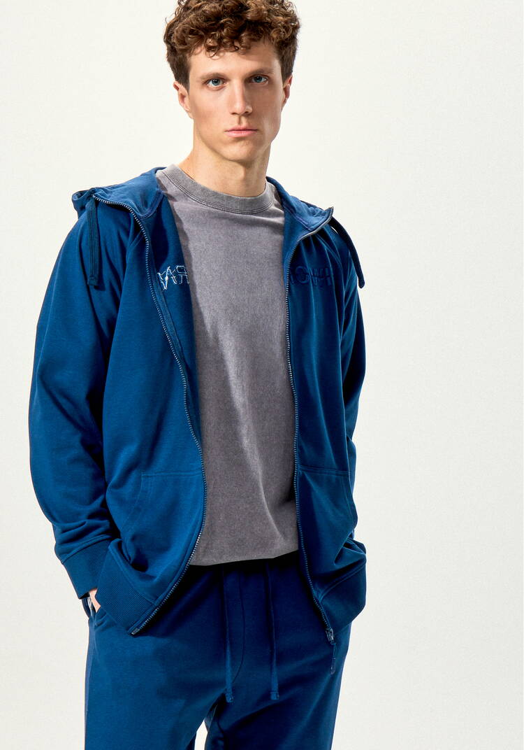 Толстовка с вышивкой и капюшоном шир.  750, рис. 31