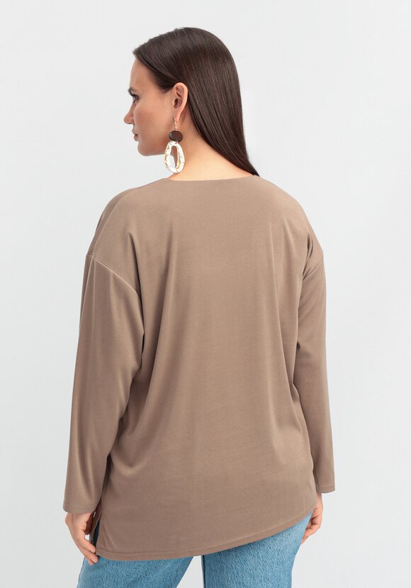 Лонгслив с асимметричным низом шир.  580, рис. 11