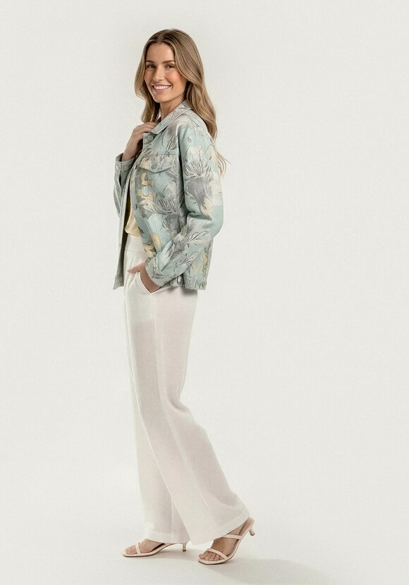 Джинсовая куртка с цветочными мотивами шир.  580, рис. 7