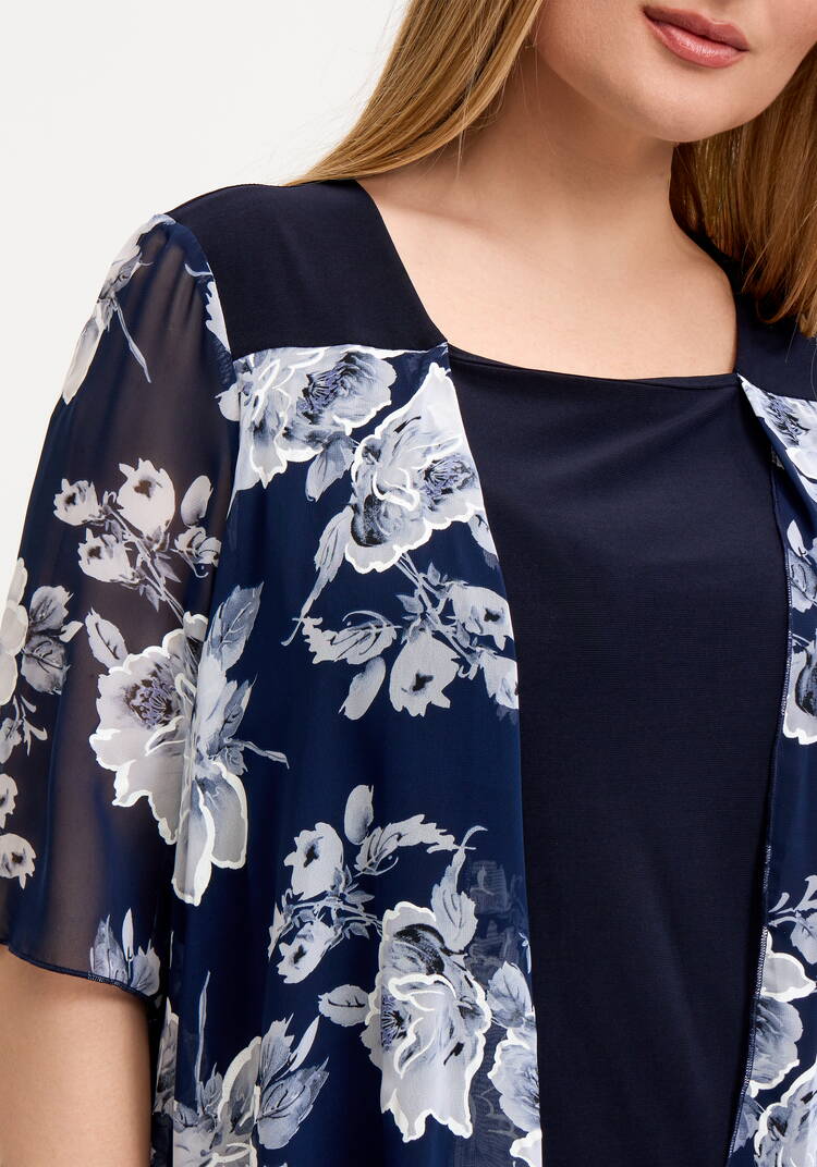 Платье трикотажное с шифоновой накидкой шир.  750, рис. 23