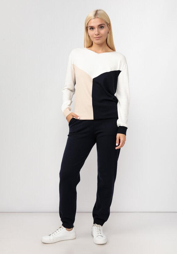 Джемпер вязаный с геометричным рисунком шир.  580, рис. 2