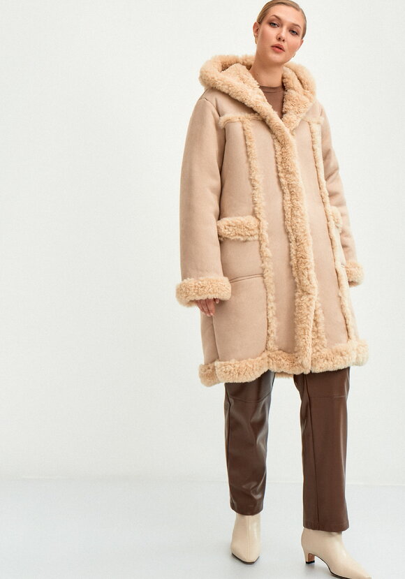 Полупальто с экомехом Раиля шир.  580, рис. 9