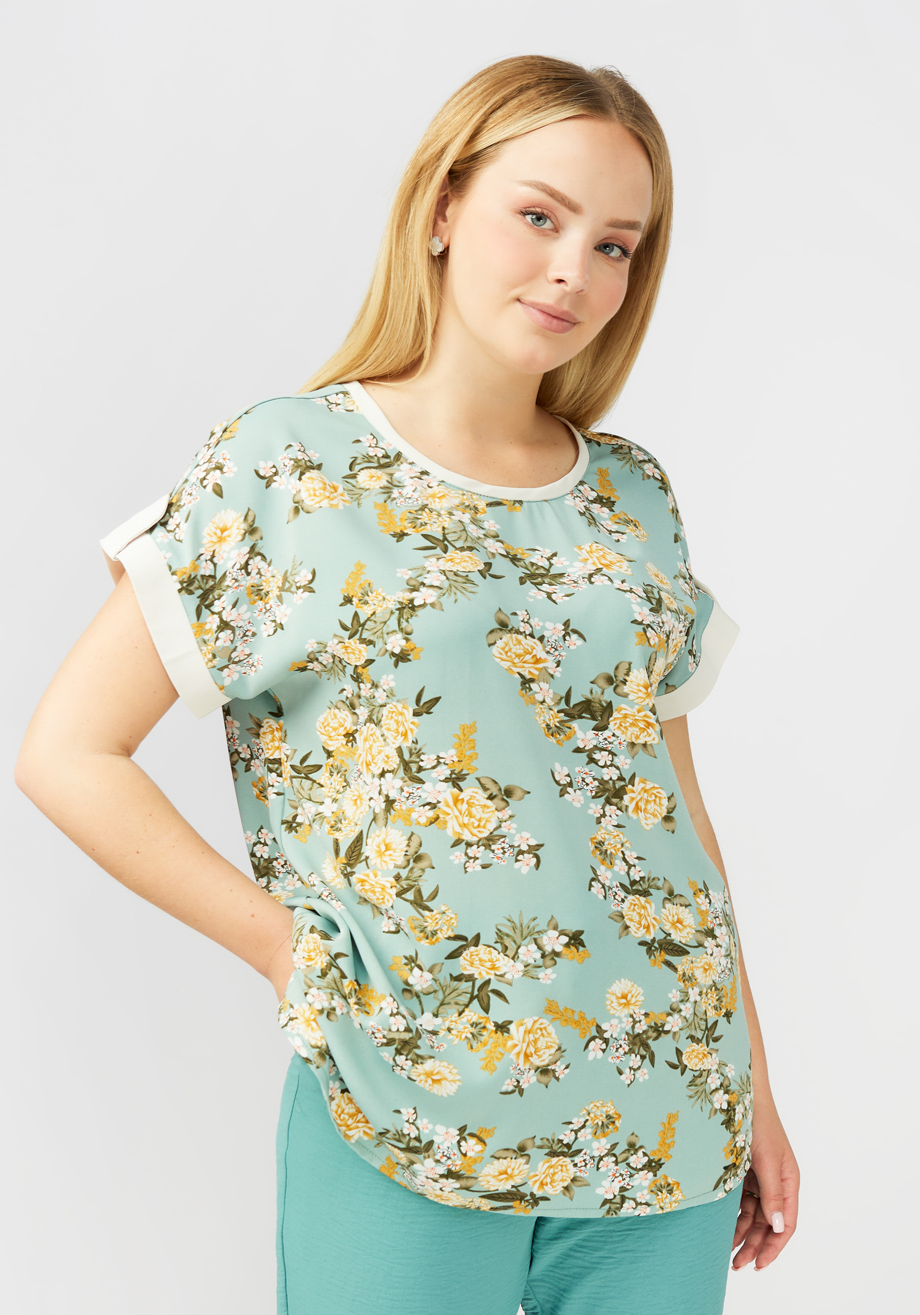 Блуза прямого силуэта с цветочным принтом