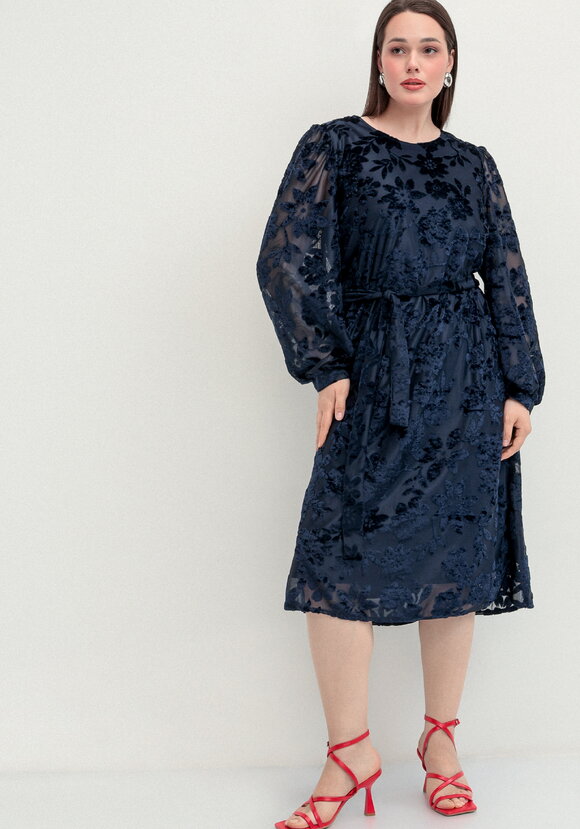 Платье с цветами из бархата шир.  580, рис. 20