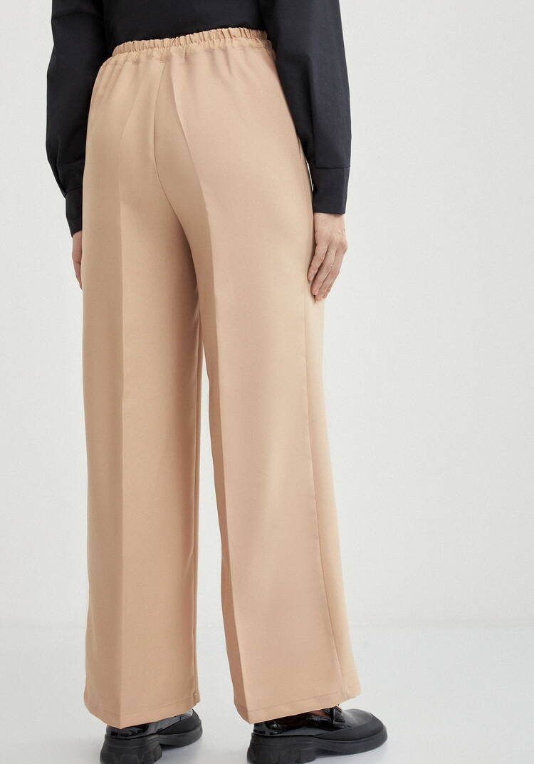 Брюки на эластичной ленте свободного кроя шир.  750, рис. 20