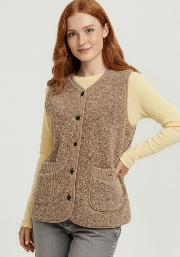 Жилет удлинённый из искусственного меха шир.  580, рис. 8