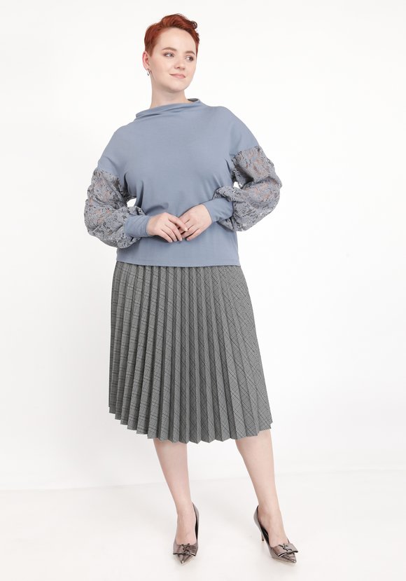 Джемпер с кружевной вставкой на рукавах шир.  580, рис. 11