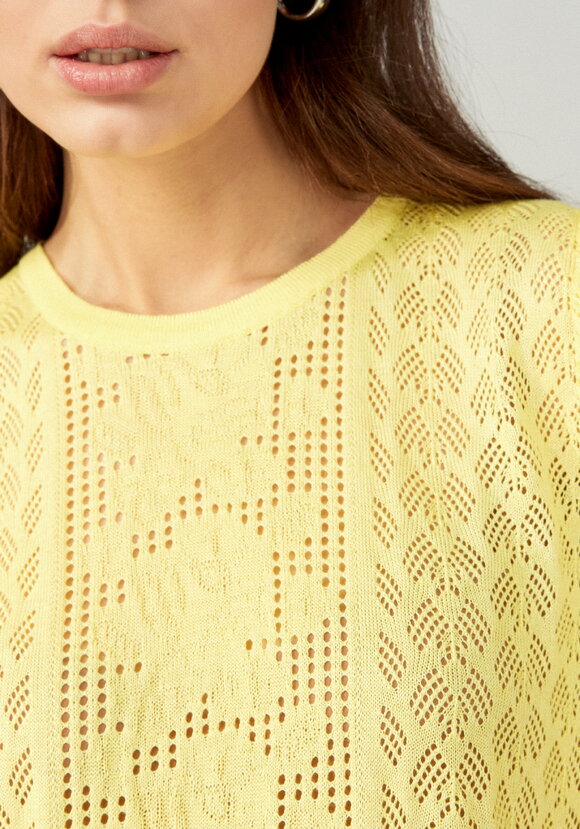 Джемпер с защипами на рукавах шир.  580, рис. 18