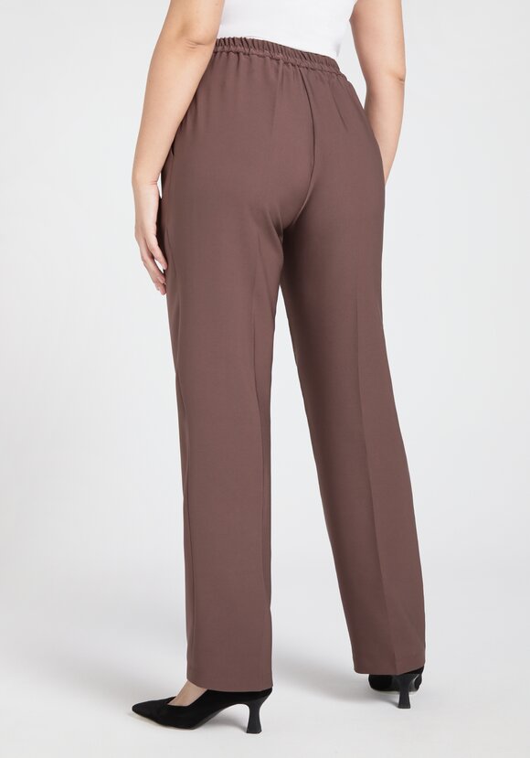 Брюки классика прямые от бедра шир.  580, рис. 10