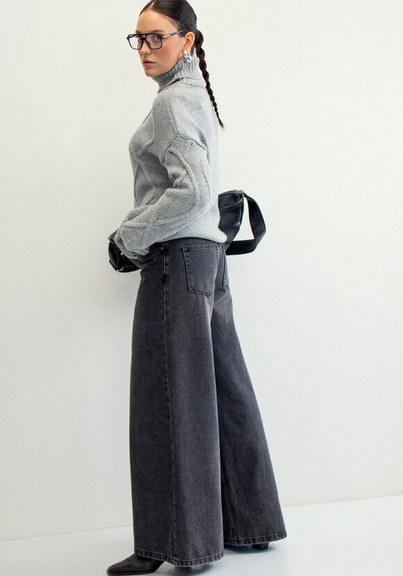 Свитер с объемными ромбами шир.  580, рис. 21