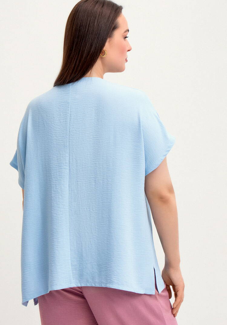 Блуза с круглой горловиной и разрезами шир.  750, рис. 10