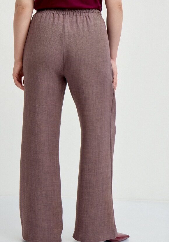 Брюки прямые свободные на резинке шир.  580, рис. 11