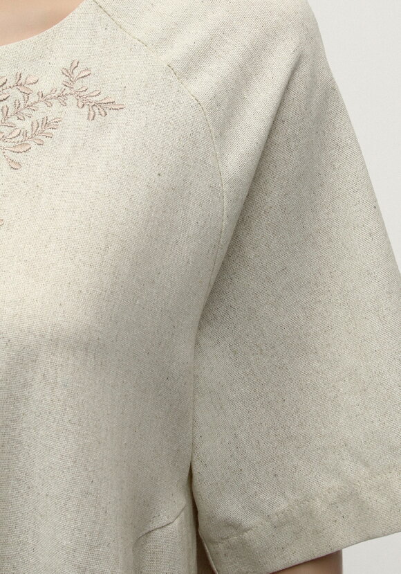 Платье из льна с вышивкой шир.  580, рис. 15