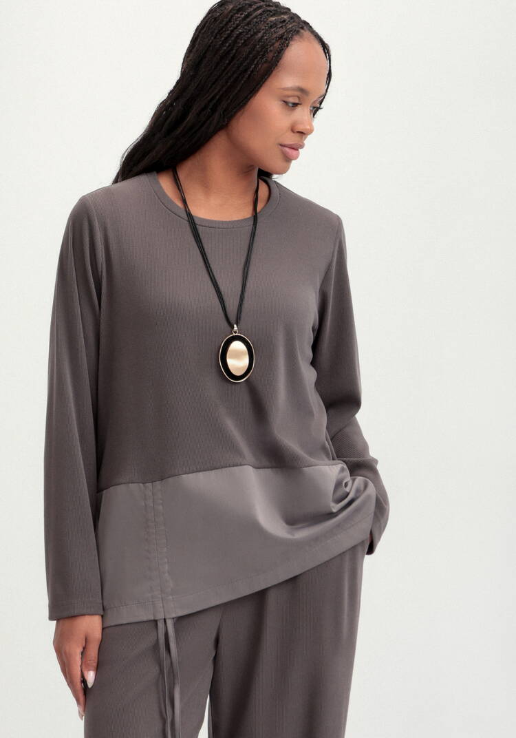 Блуза трикотажная из комбинированной ткани шир.  750, рис. 10