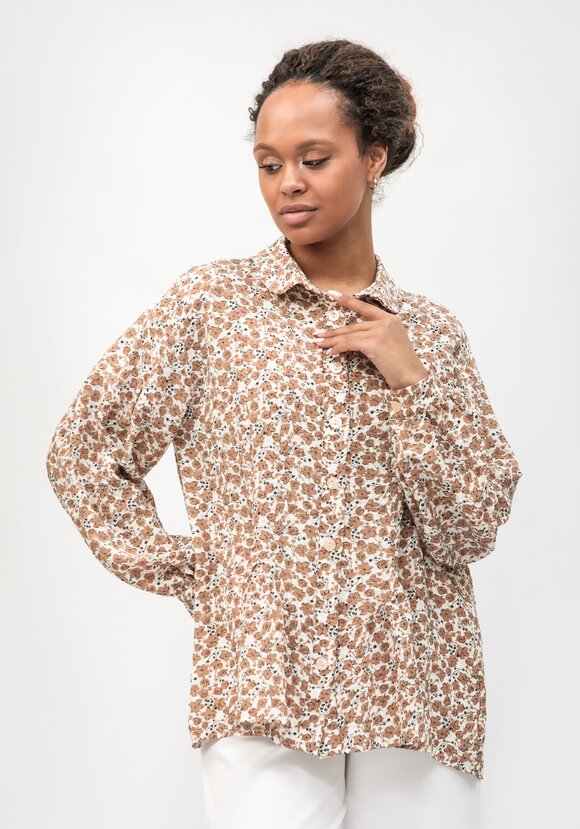 Блуза с круглым воротником на стойке шир.  580, рис. 14