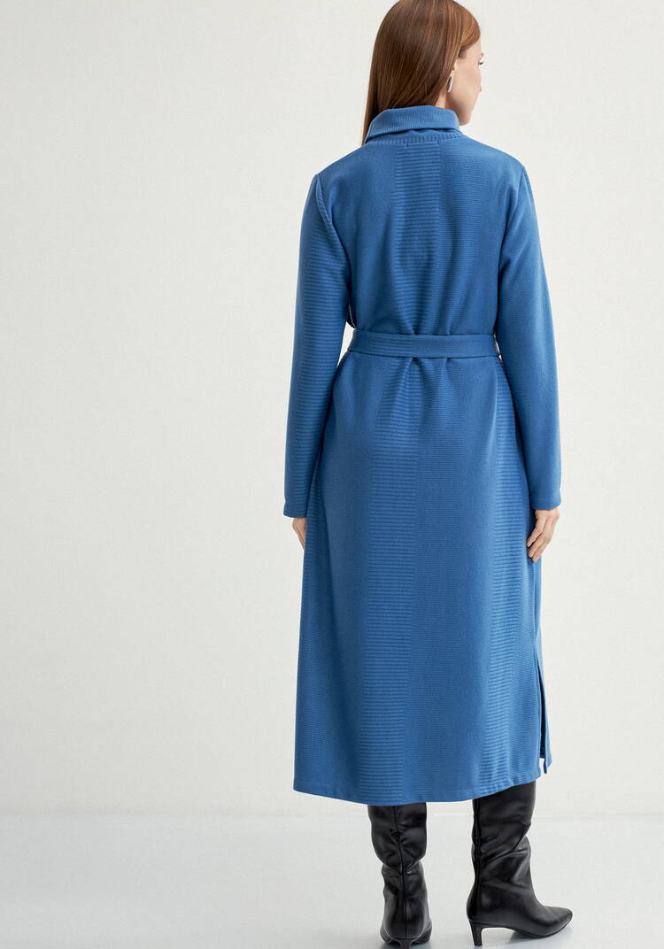 Платье с высоким горлом,прямое трикотажное шир.  750, рис. 12