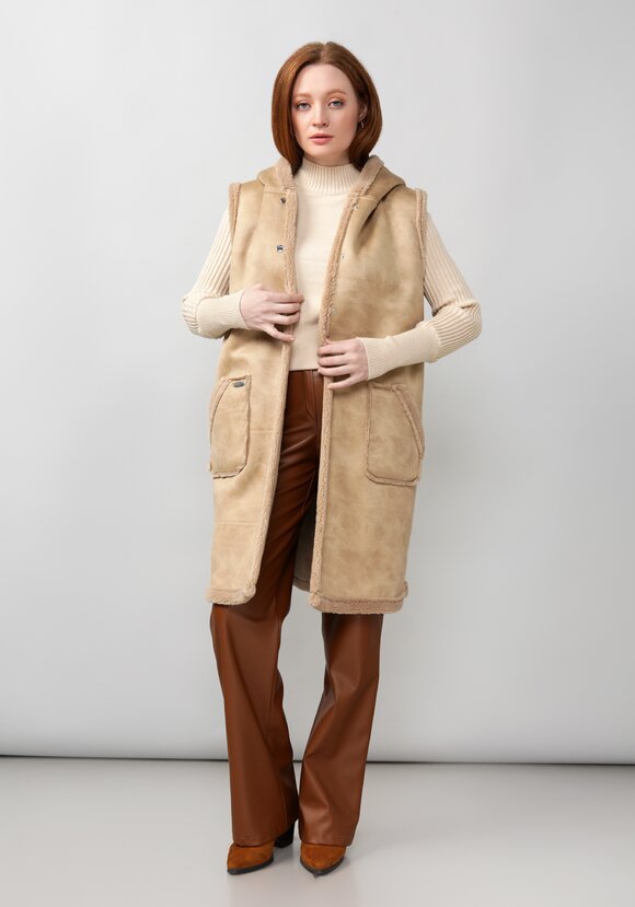 Жилет из экомеха с капюшоном шир.  580, рис. 9