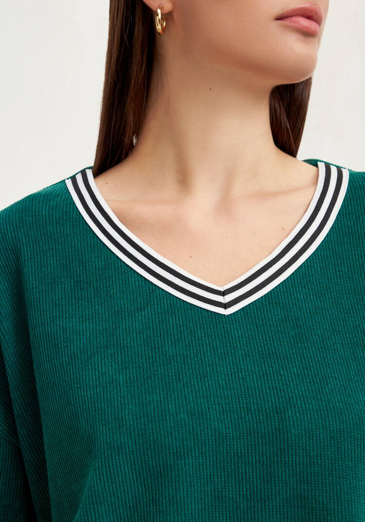 Джемпер с V-образным вырезом горловины шир.  750, рис. 13