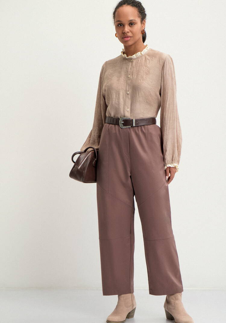 Брюки бананы с конструктивными линиями шир.  750, рис. 1