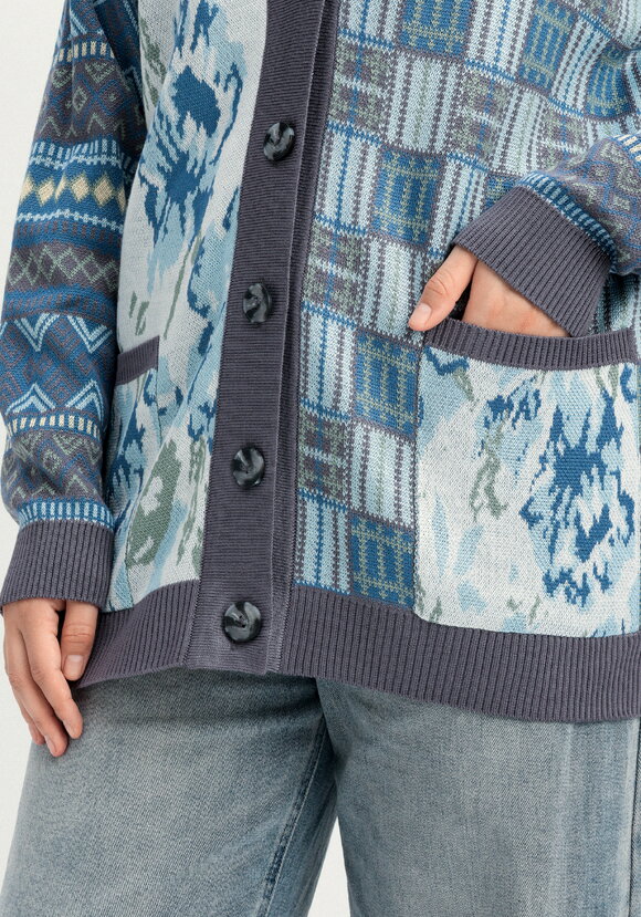 Кардиган жаккардовый с рисунком на пуговицах шир.  580, рис. 14