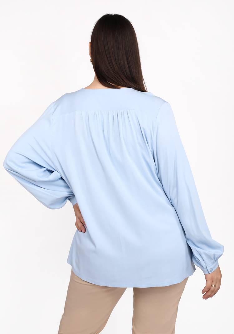 Блуза с V-образным вырезом и кружевом шир.  750, рис. 10