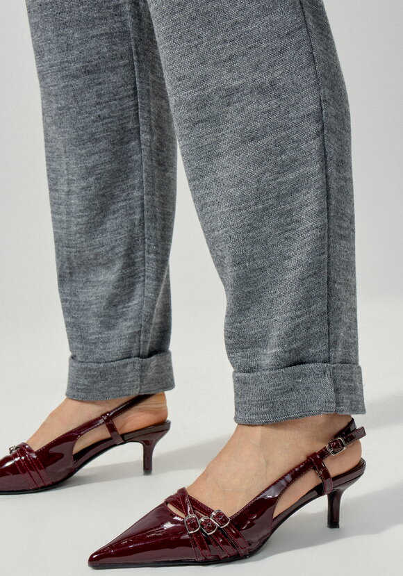 Брюки зауженные книзу шир.  580, рис. 8