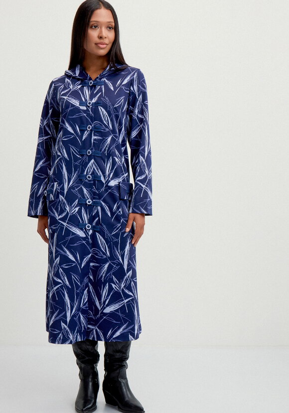 Платье трикотажное  с капюшоном шир.  580, рис. 4