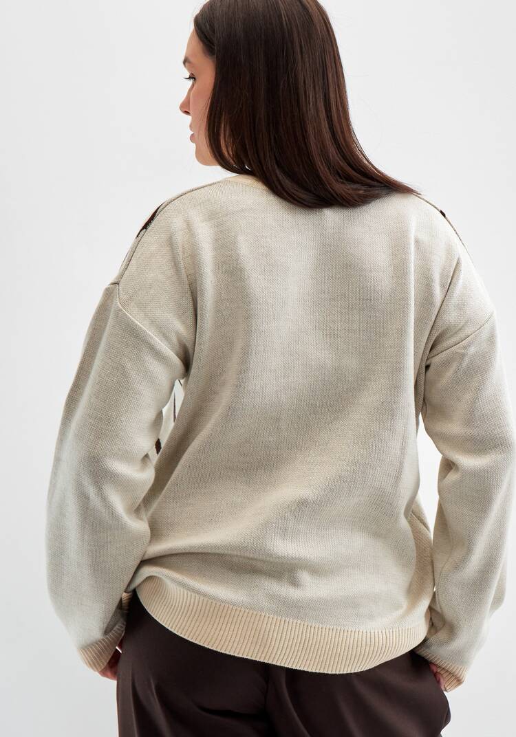 Джемпер с жемчужным декором и абстракцией шир.  750, рис. 13