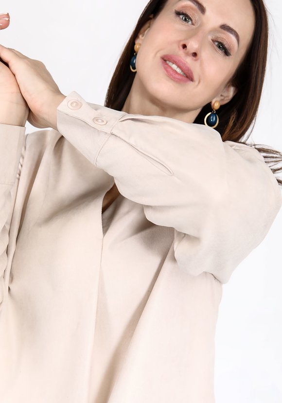 Блуза с V-вырезом горловины шир.  580, рис. 11