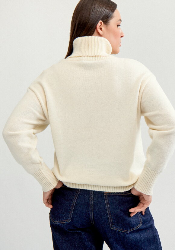 Свитер с объемным воротом шир.  580, рис. 10