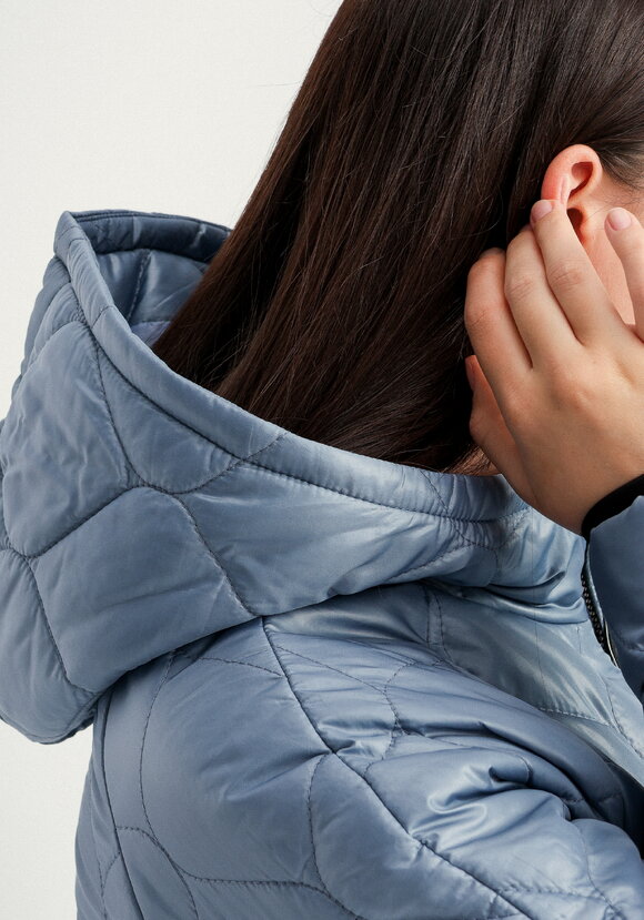 Куртка на молнии с капюшоном Милана шир.  580, рис. 23