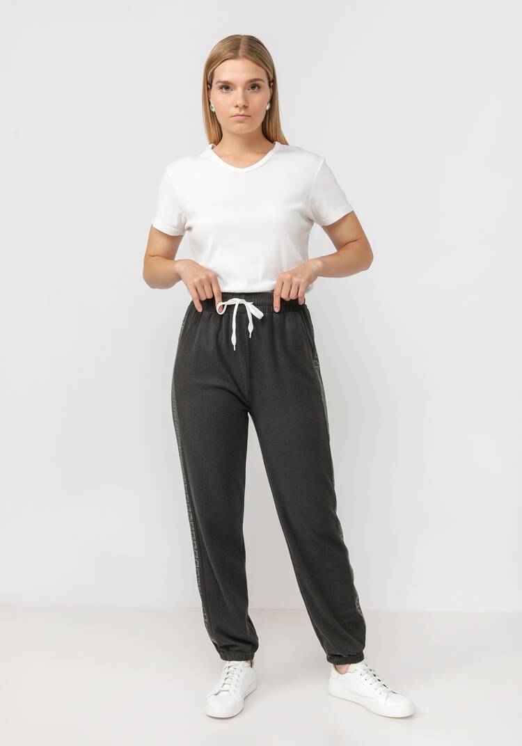 Спортивные брюки велюровые шир.  750, рис. 10