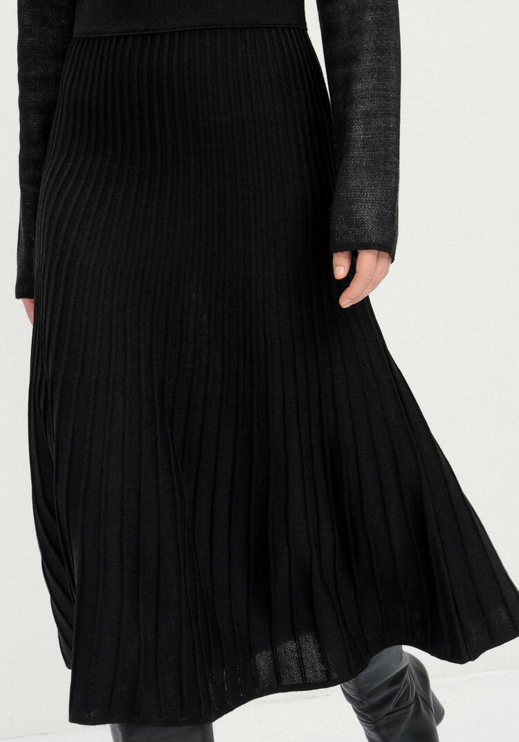 Платье с жемчужным узором на груди шир.  750, рис. 8