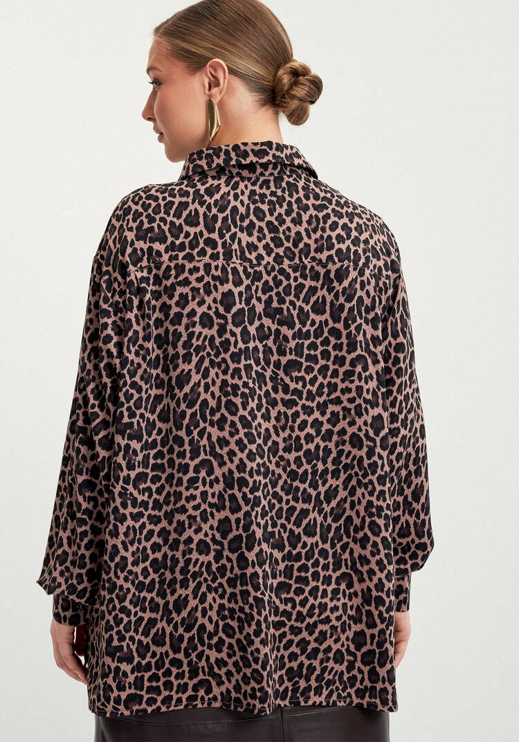 Блуза с леопардовым принтом Виталина шир.  750, рис. 3