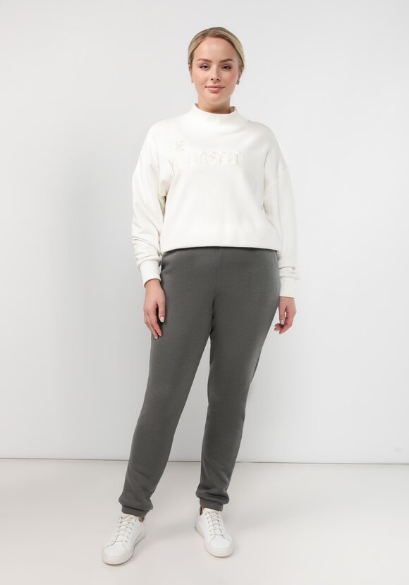 Брюки прямые утепленные на резинке шир.  580, рис. 2