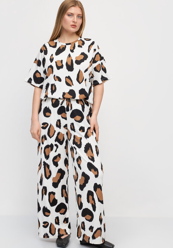 Костюм из трикотажа Амазонка шир.  580, рис. 1