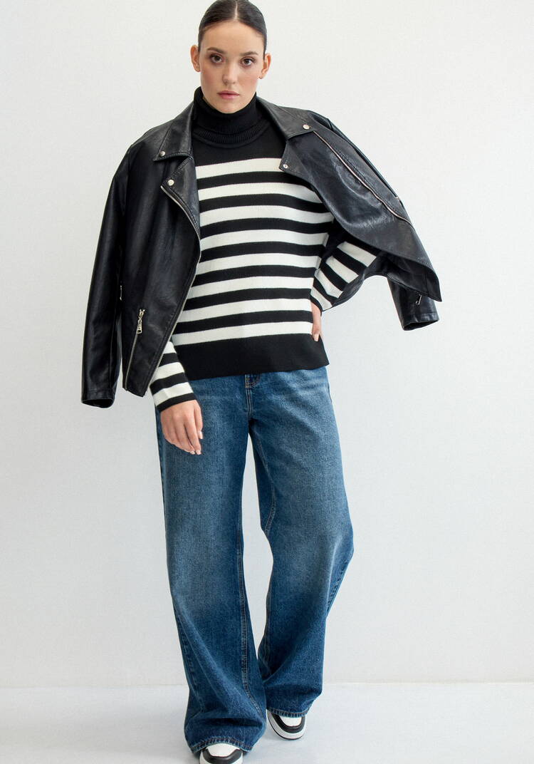 Свитер в полоску с высокой горловиной шир.  750, рис. 3