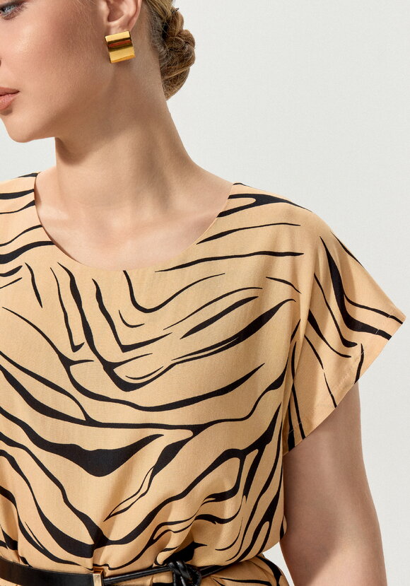 Блуза свободная с полосатым принтом шир.  580, рис. 13