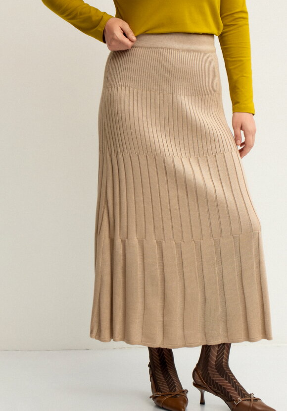 Юбка с фигурными складками шир.  580, рис. 10